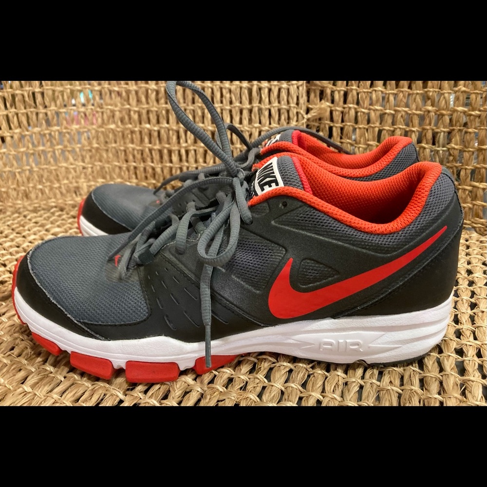 Nike Men’s 8 Running Shoes 🏃‍♂️